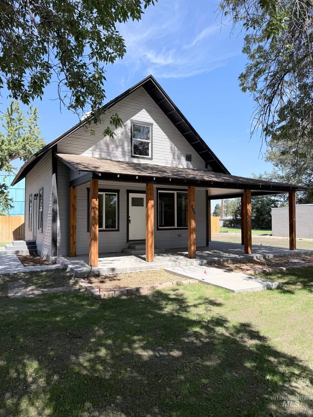 Photo of 488 3rd Ave W AVE, Wendell, ID 83355 (MLS # 99000629)