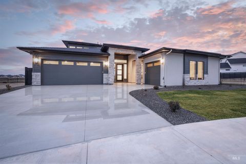 Photo of 2229 N Buhrstone Ave, Eagle, ID 83616 (MLS # 98957140)