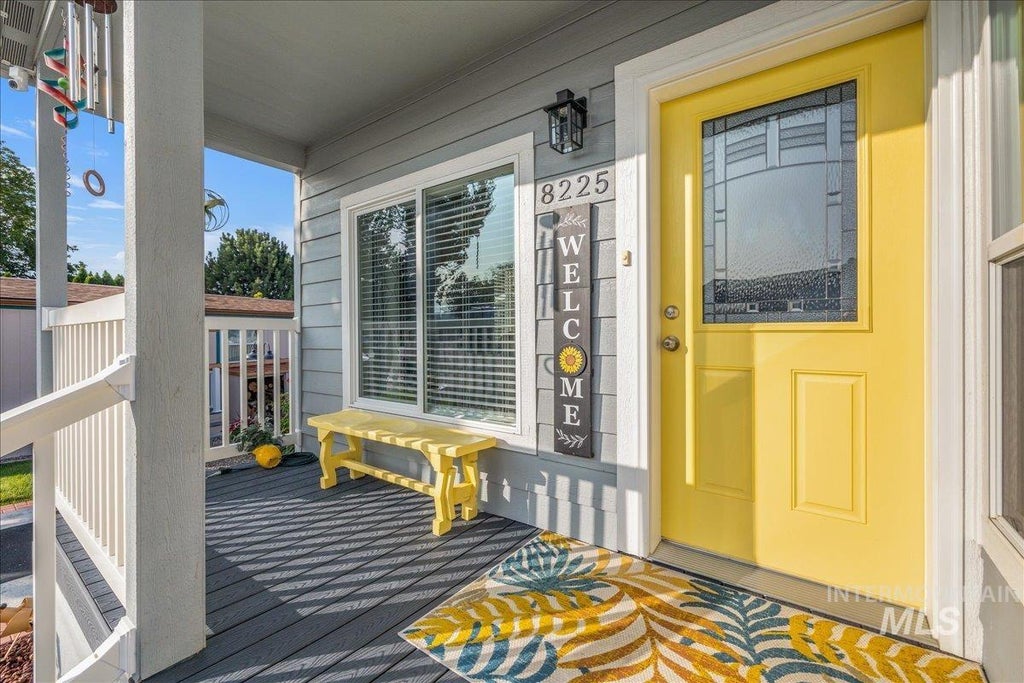 Photo of 8225 Blue Ridge Ln, Boise, ID 83716 (MLS # 99000337)