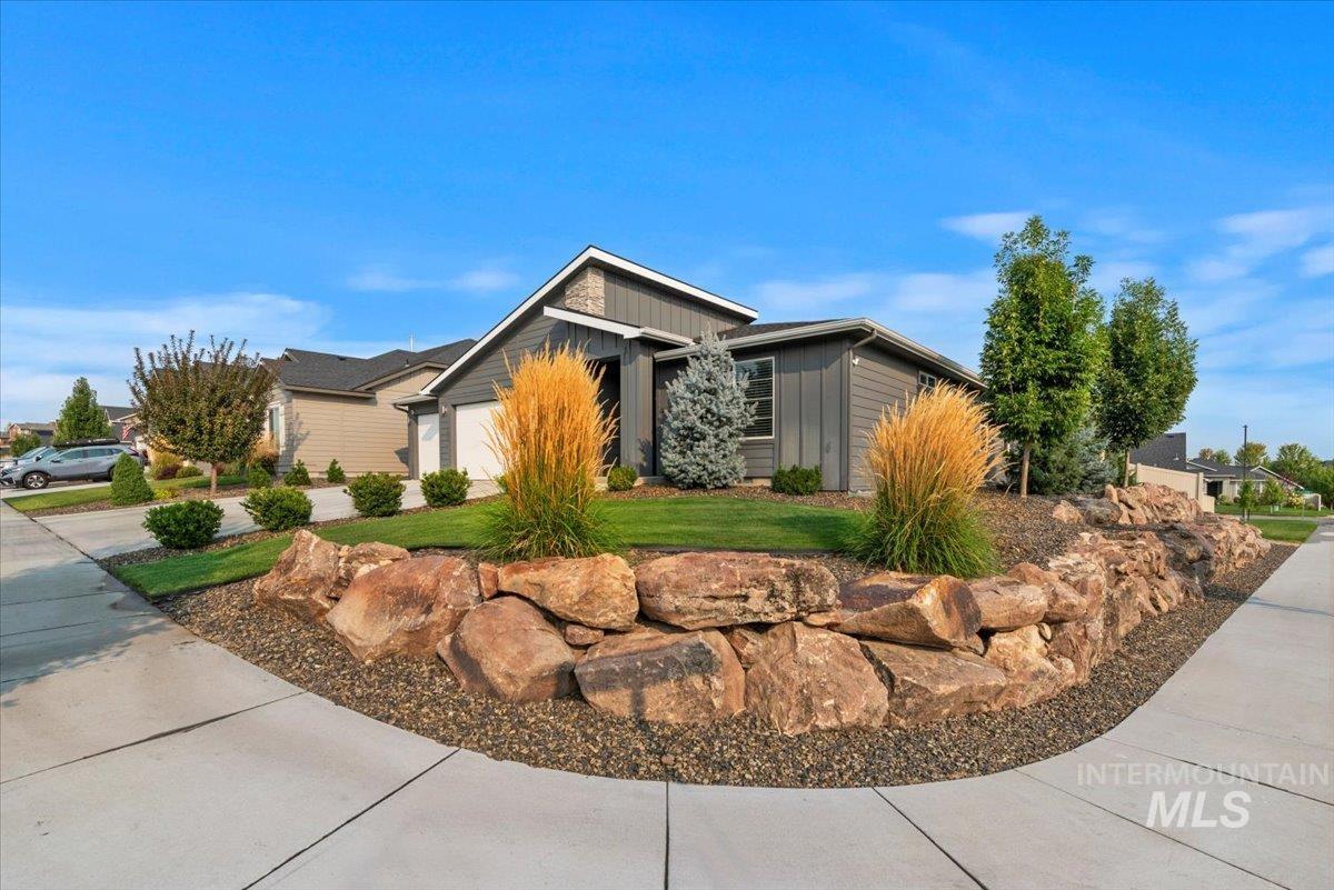 1916 W Henrys Fork Drive