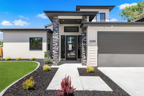 Photo of 2591 S Greenwood Circle, Boise, ID 83706 (MLS # 99001402)