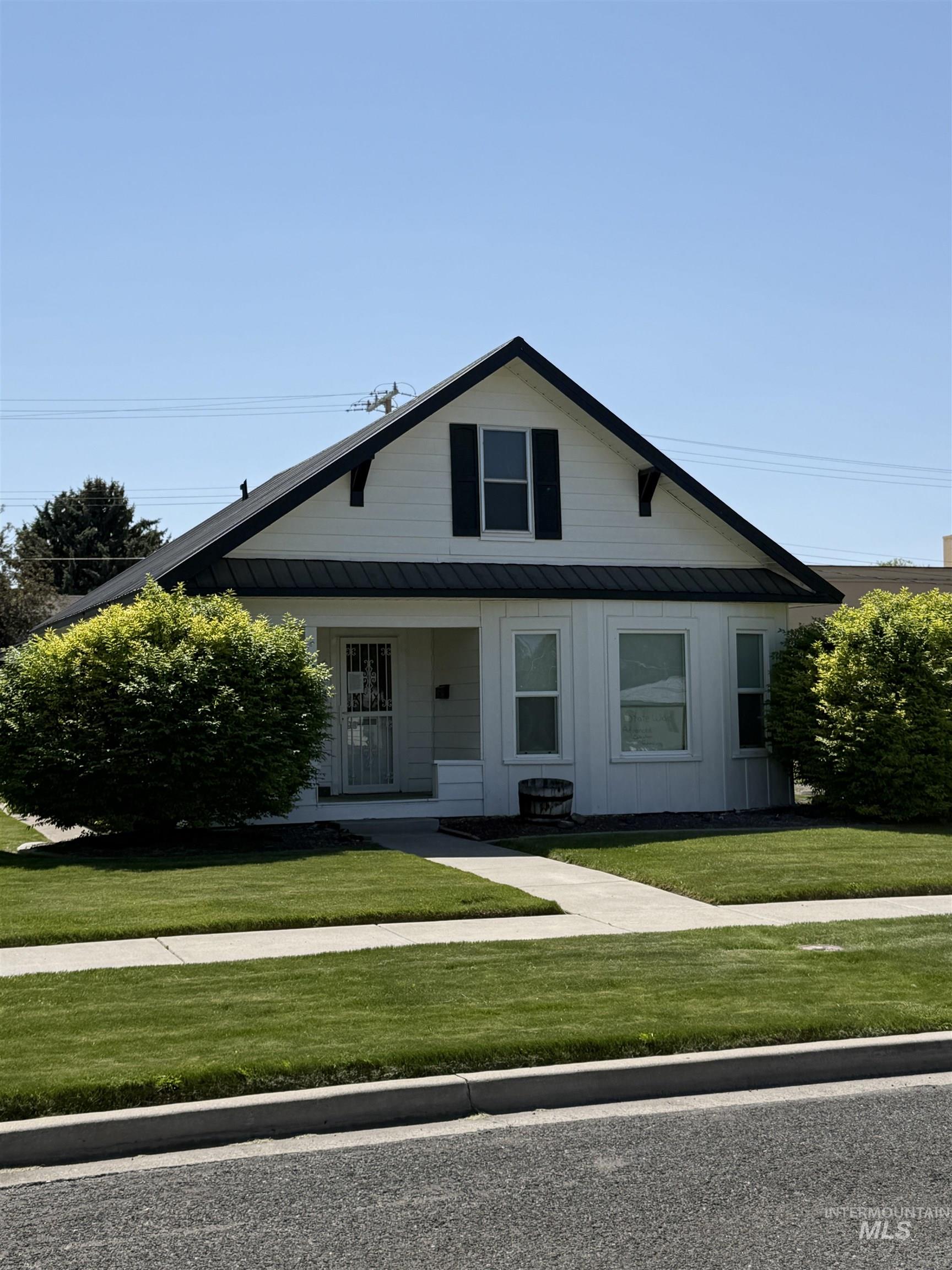 311 5th Ave. N.