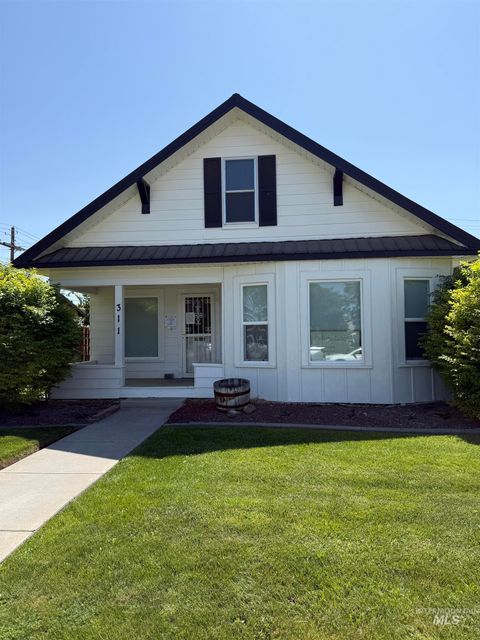 Photo of 311 5th Ave. N Ave, Twin Falls, ID 83301 (MLS # 98949665)