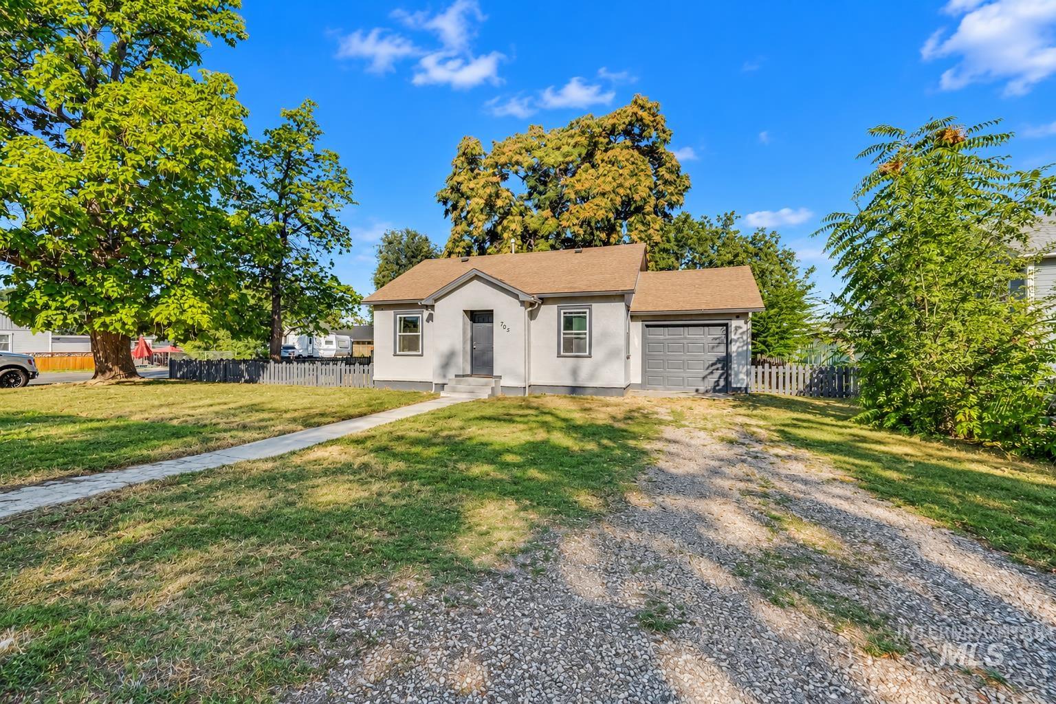 705 N 9th Ave