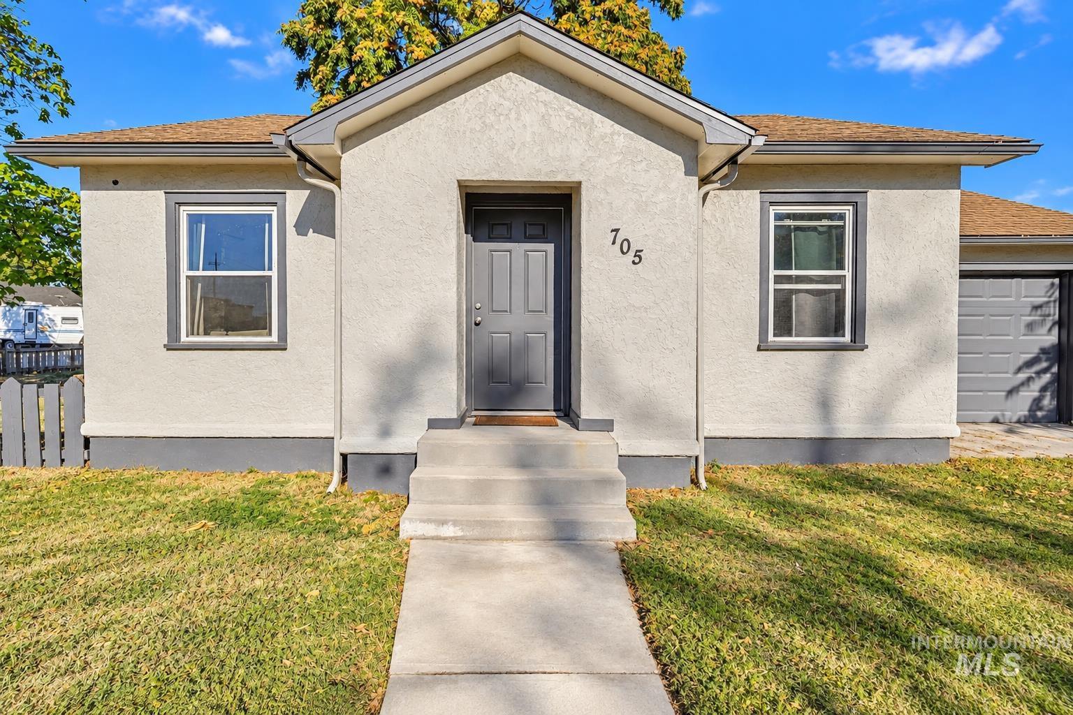 705 N 9th Ave