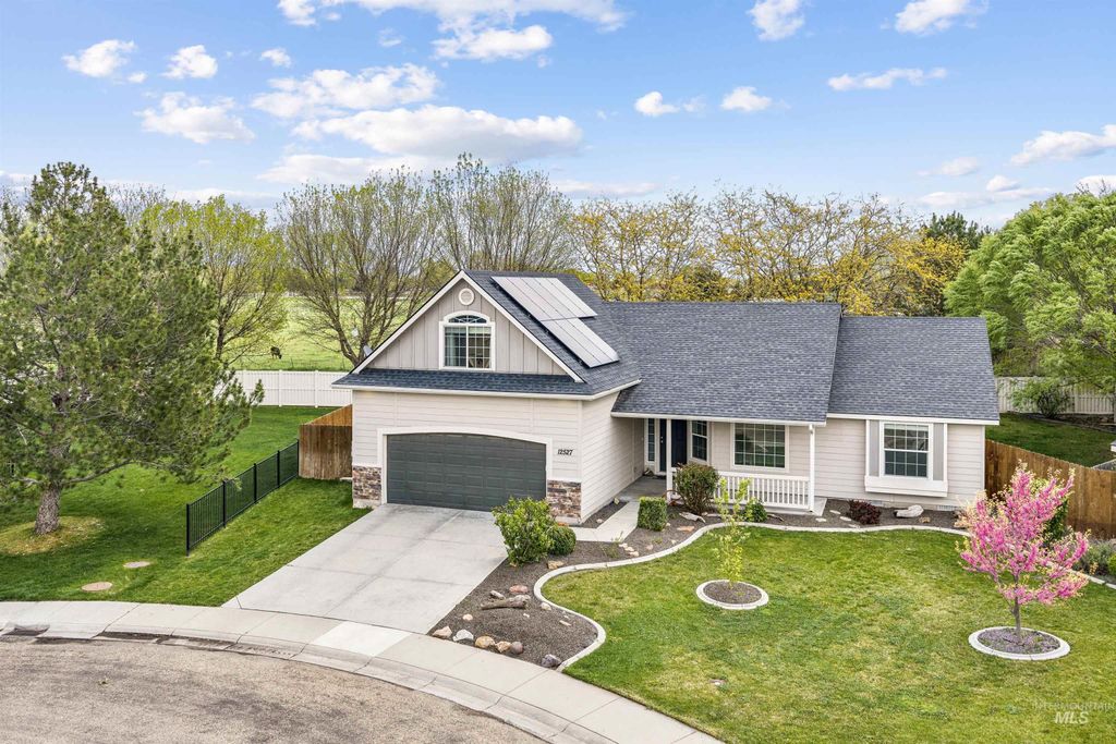 Photo of 12527 Deadwood Ct, Nampa, ID 83651 (MLS # 98982838)