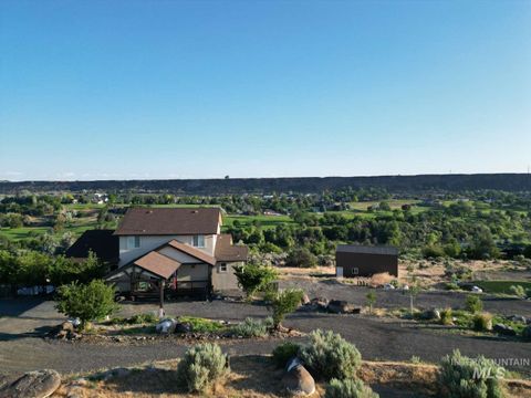 Photo of 1422 River View Ln, Buhl, ID 83316 (MLS # 98977026)