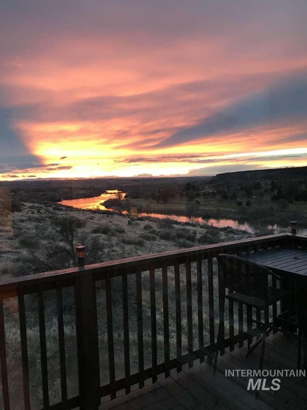 Photo of 1422 River View Ln, Buhl, ID 83316 (MLS # 98977026)