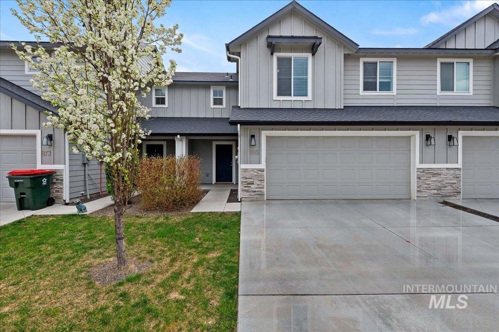 Photo of 885 W Apple Pine St, Meridian, ID 83646 (MLS # 98979461)