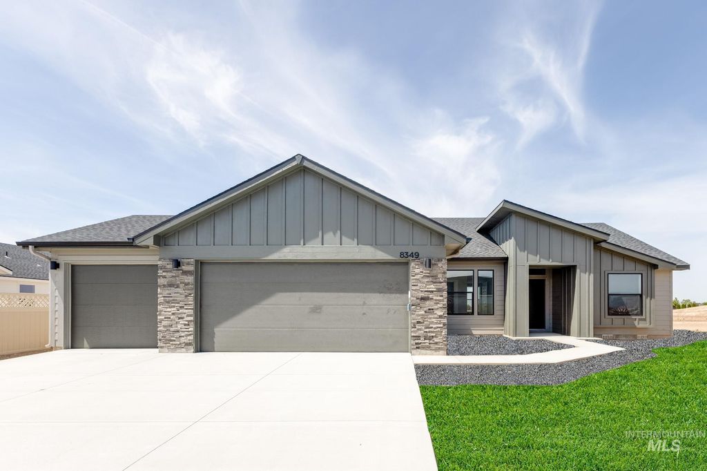 Photo of 16520 Dunning Way, Caldwell, ID 83607 (MLS # 98985534)