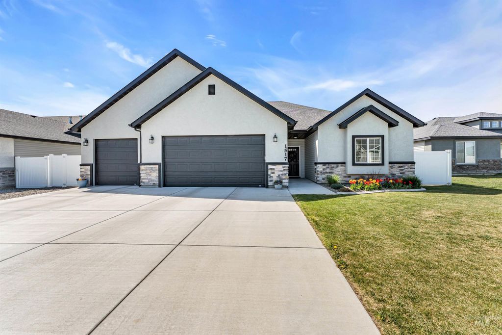 Photo of 1517 N Birch St, Jerome, ID 83338 (MLS # 98984558)