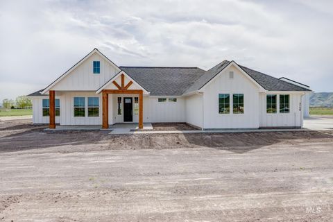Photo of 2 Bovi Lane, Emmett, ID 83617 (MLS # 98980806)
