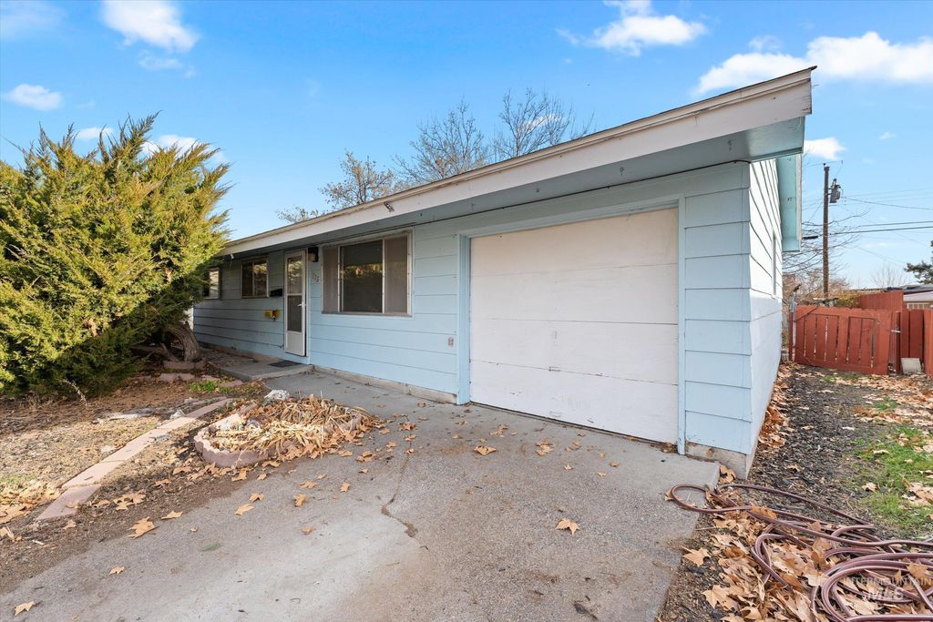 Photo of 775 S 13th East, Mountain Home, ID 83647 (MLS # 98970250)