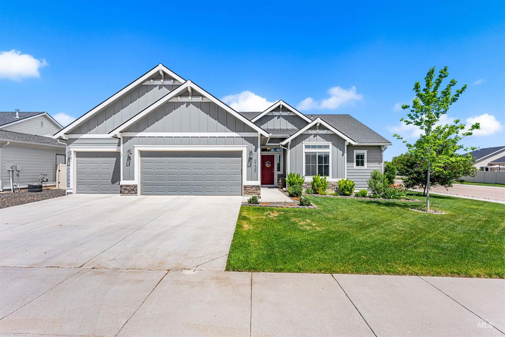 Photo of 6738 S Memory Way, Meridian, ID 83642 (MLS # 98986605)