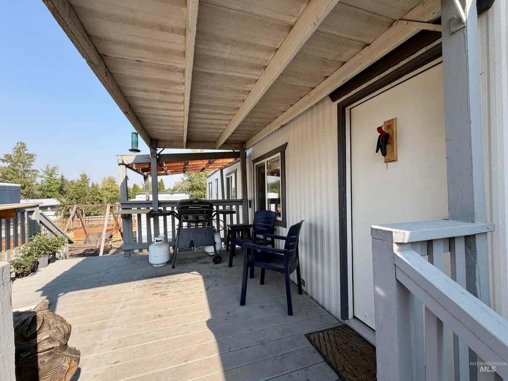 Photo of 411 N Almon St #617, Moscow, ID 83843 (MLS # 98996808)
