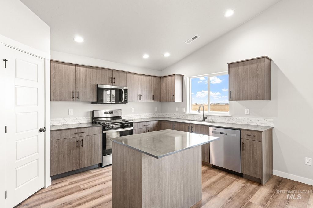 Photo of 5183 E Open Canyon Dr, Nampa, ID 83687 (MLS # 98985470)