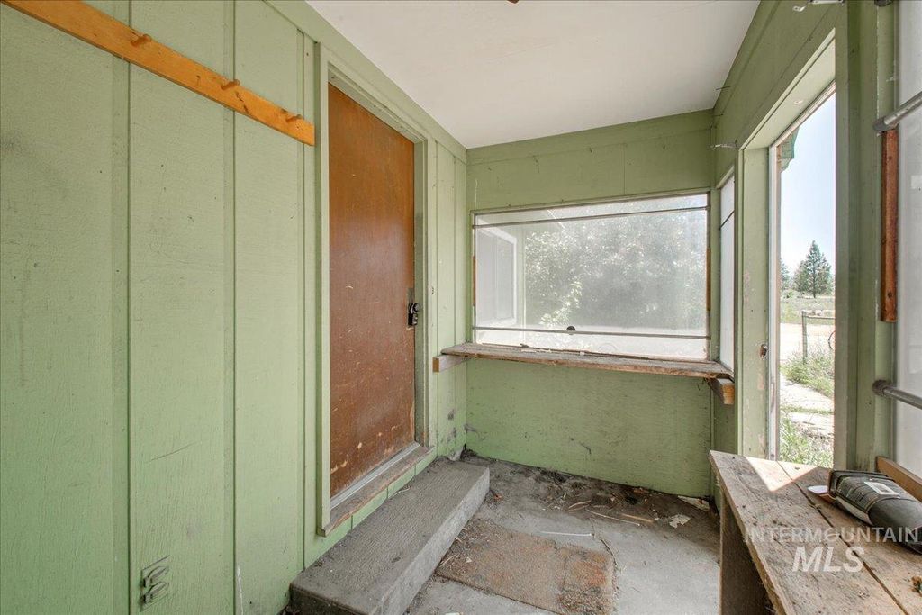 Photo of 1 E Mary Dr, Prairie, ID 83647 (MLS # 98951548)