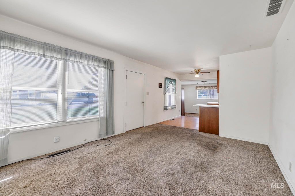 Photo of 415 Adams St, Twin Falls, ID 83301 (MLS # 98979456)