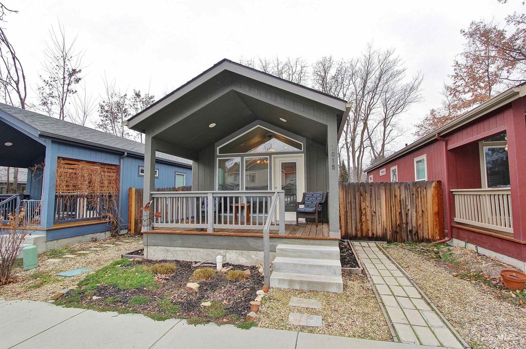 Photo of 3015 N Silver St, Boise, ID 83703 (MLS # 98972458)