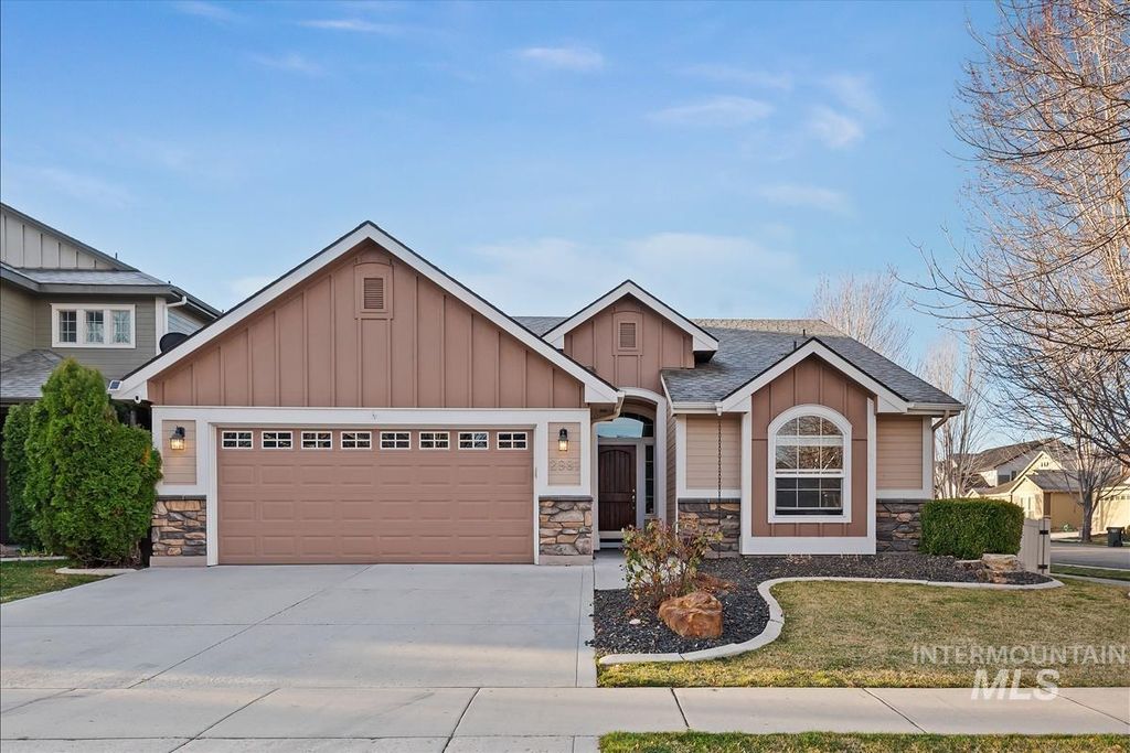 Photo of 2981 E Deerhill Dr, Meridian, ID 83642 (MLS # 98978414)