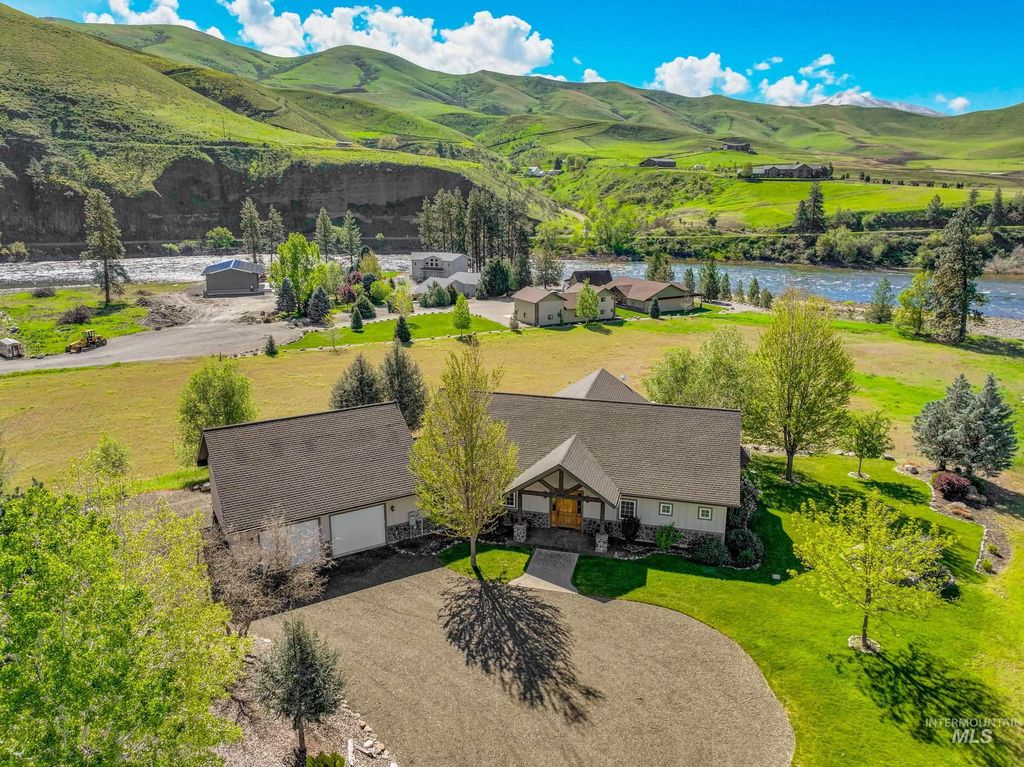 Photo of 113 Deford Rd, White Bird, ID 83554 (MLS # 98987629)