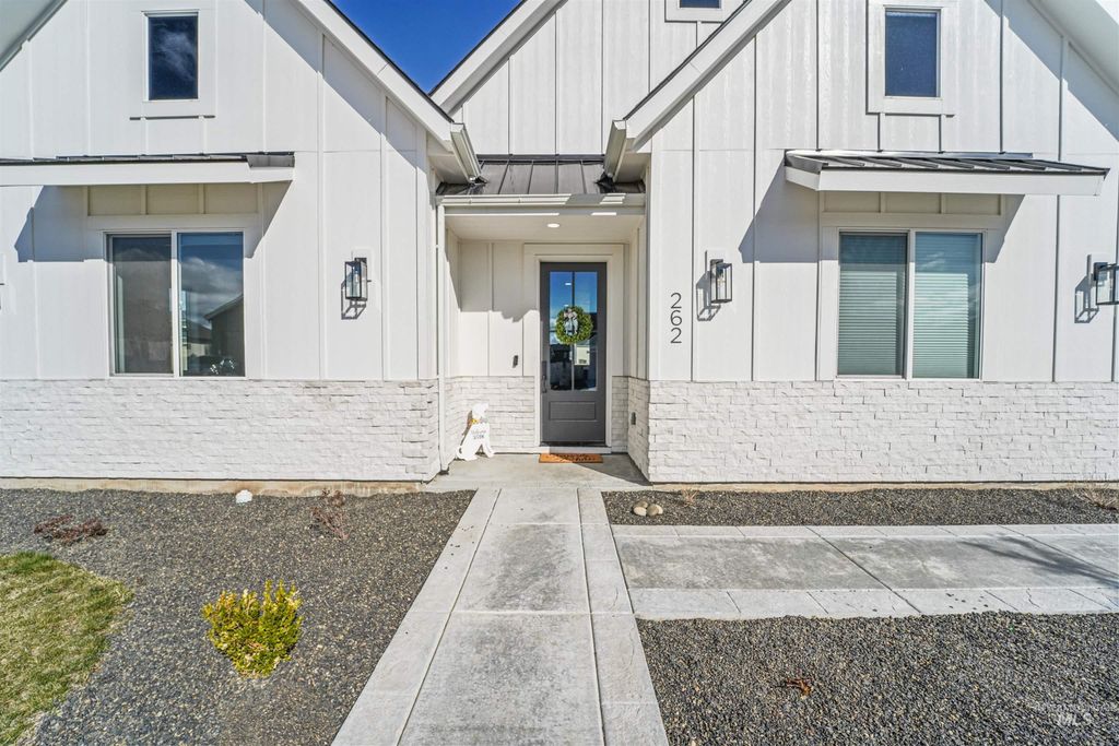 Photo of 262 W Moray St, Middleton, ID 83644 (MLS # 98963748)