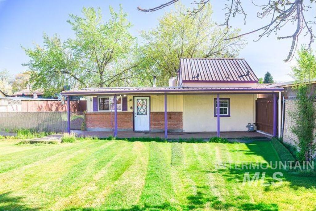 Photo of 805 W Richmond St, Boise, ID 83706 (MLS # 98985775)