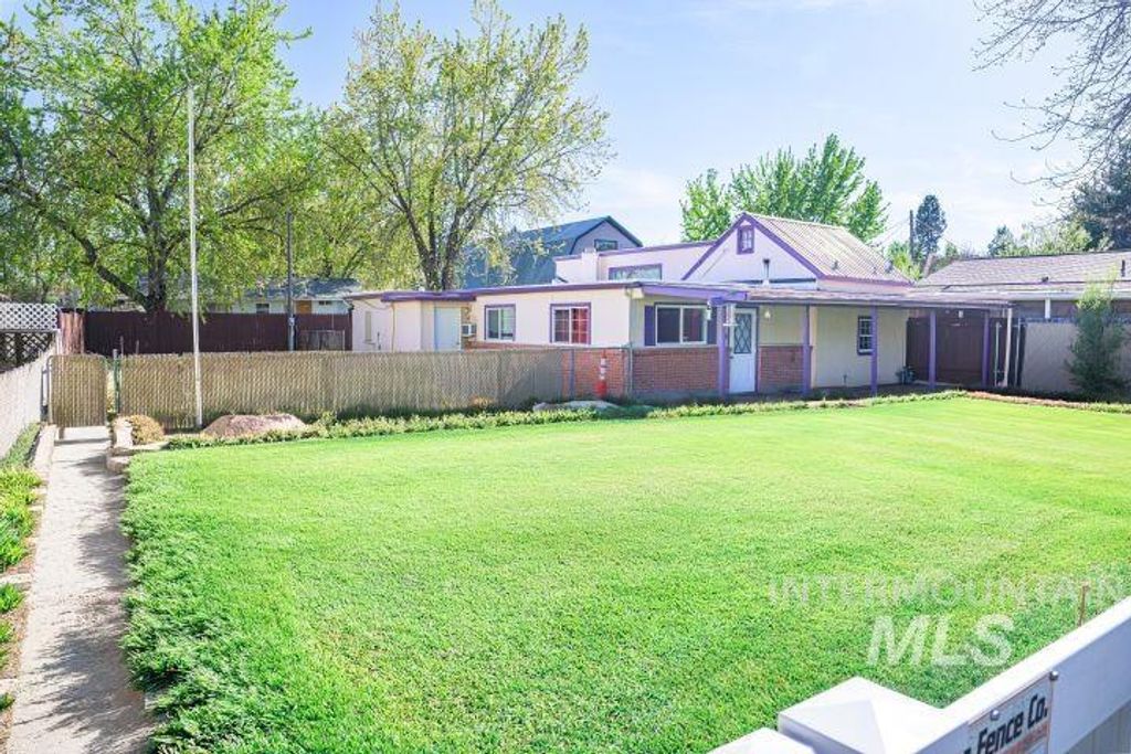 Photo of 805 W Richmond St, Boise, ID 83706 (MLS # 98985775)