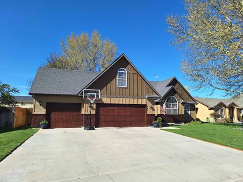 Photo of 452 Bitterbrush Ave, Nampa, ID 83686 (MLS # 98982244)