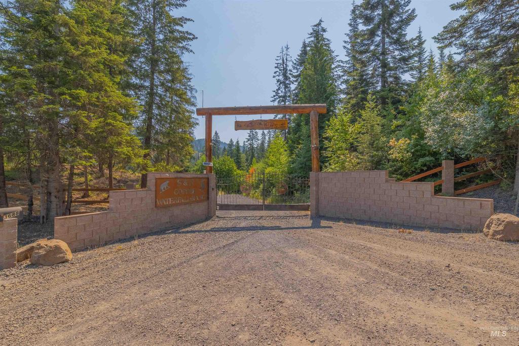 Photo of 3688 Canyon Creek Road, Orofino, ID 83544 (MLS # 98982176)