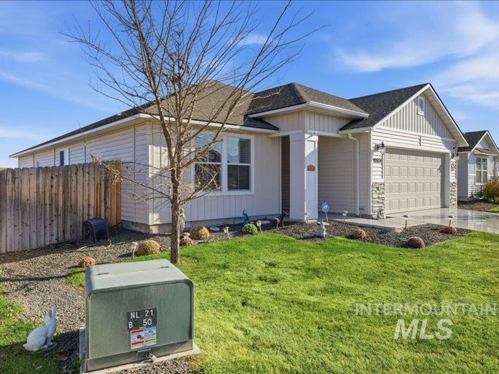 Photo of 19584 Newhall Pl, Caldwell, ID 83605 (MLS # 98967606)