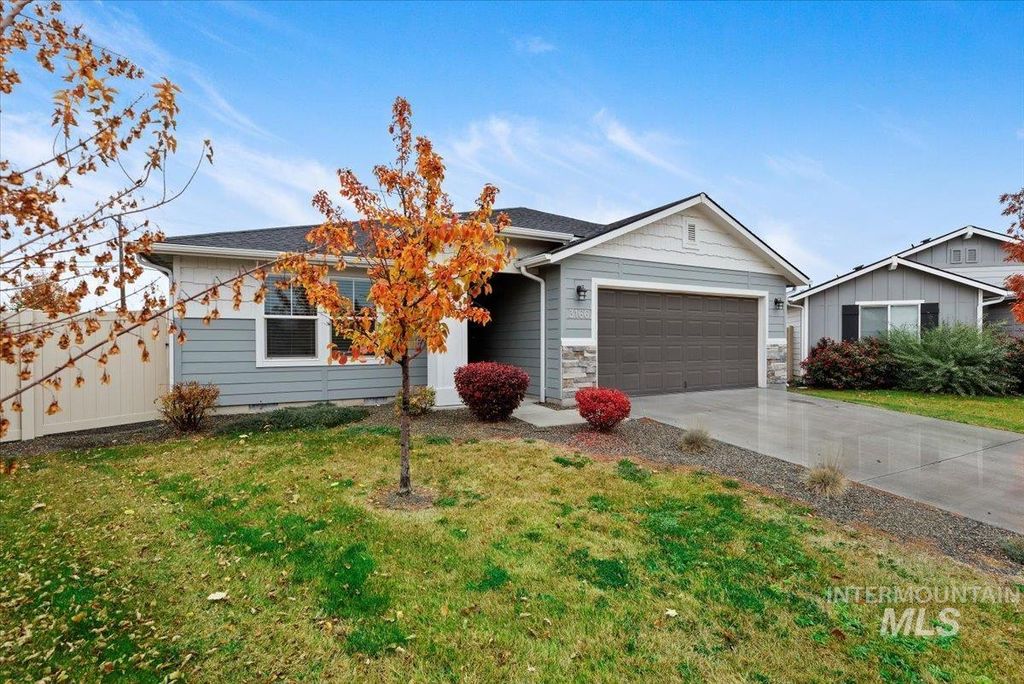 Photo of 3166 N Saratov Way, Kuna, ID 83634 (MLS # 98966810)