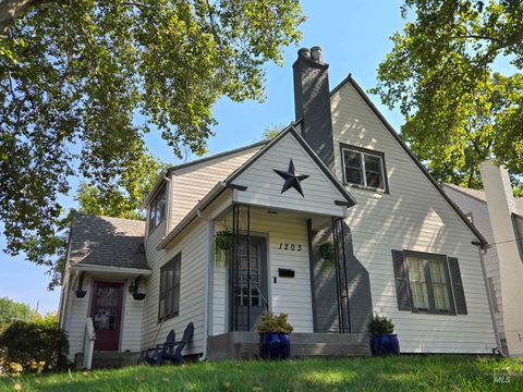 Photo of 1203 3rd St, Lewiston, ID 83501 (MLS # 98960036)