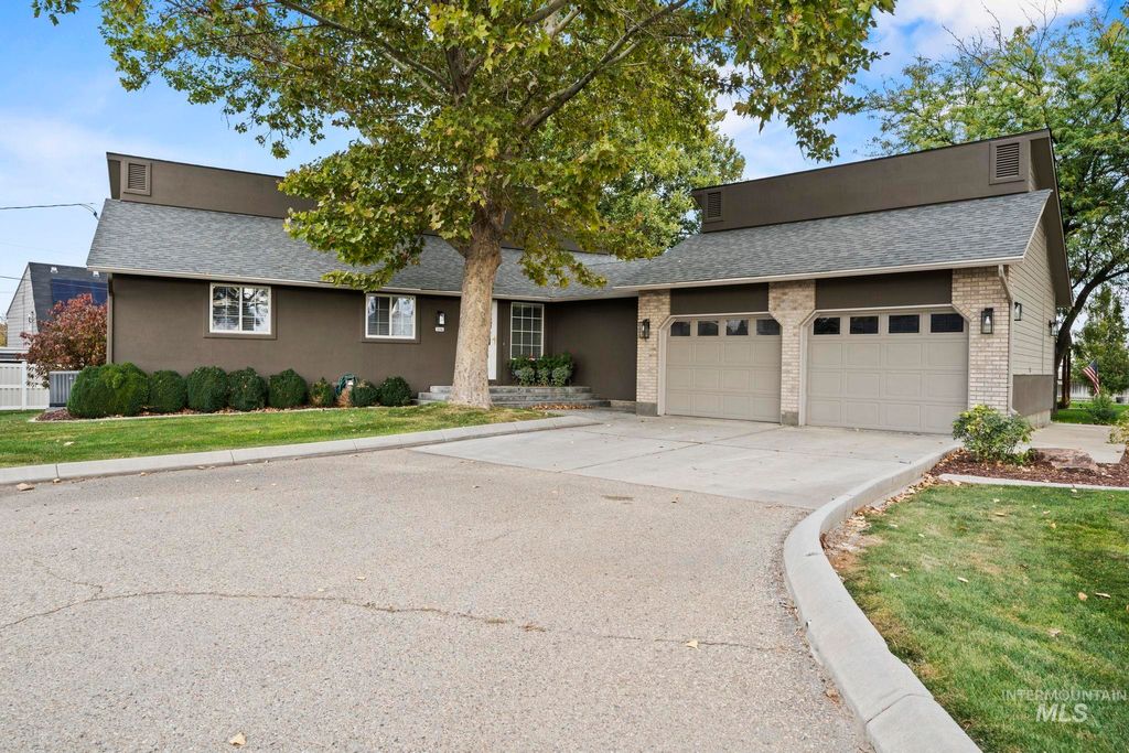 Photo of 116 Fay Ln, Nampa, ID 83686 (MLS # 98986316)