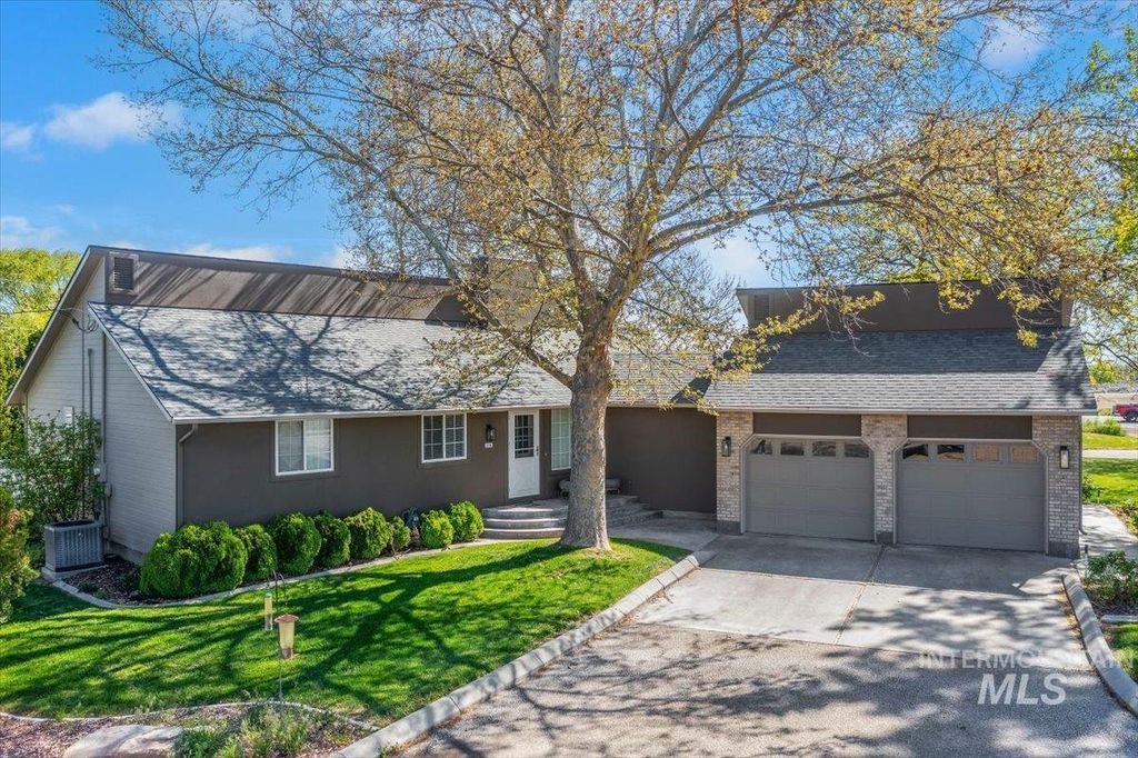 Photo of 116 Fay Ln, Nampa, ID 83686 (MLS # 98986316)