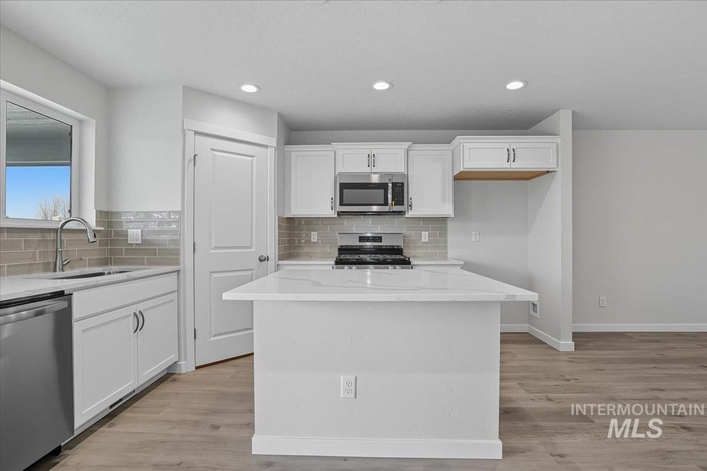 Photo of 1581 Witt, Mountain Home, ID 83647 (MLS # 98943986)