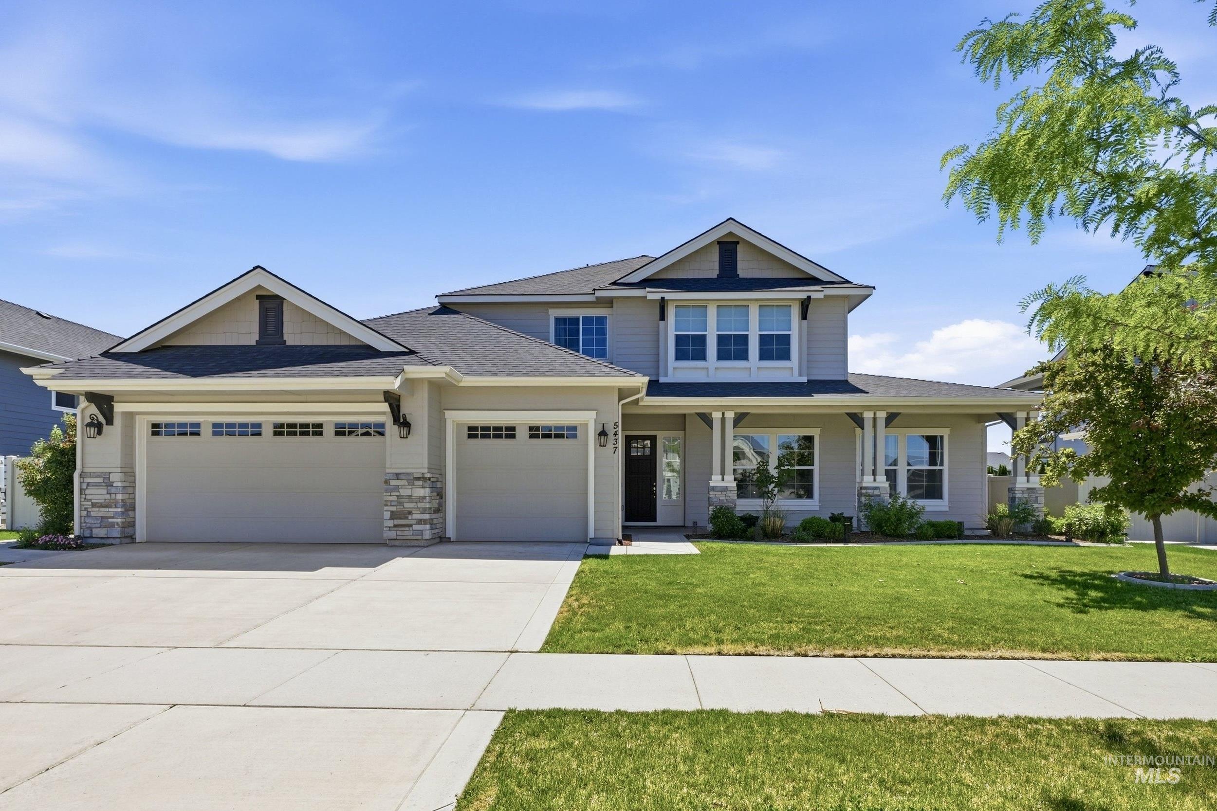 5437 W Philomena
