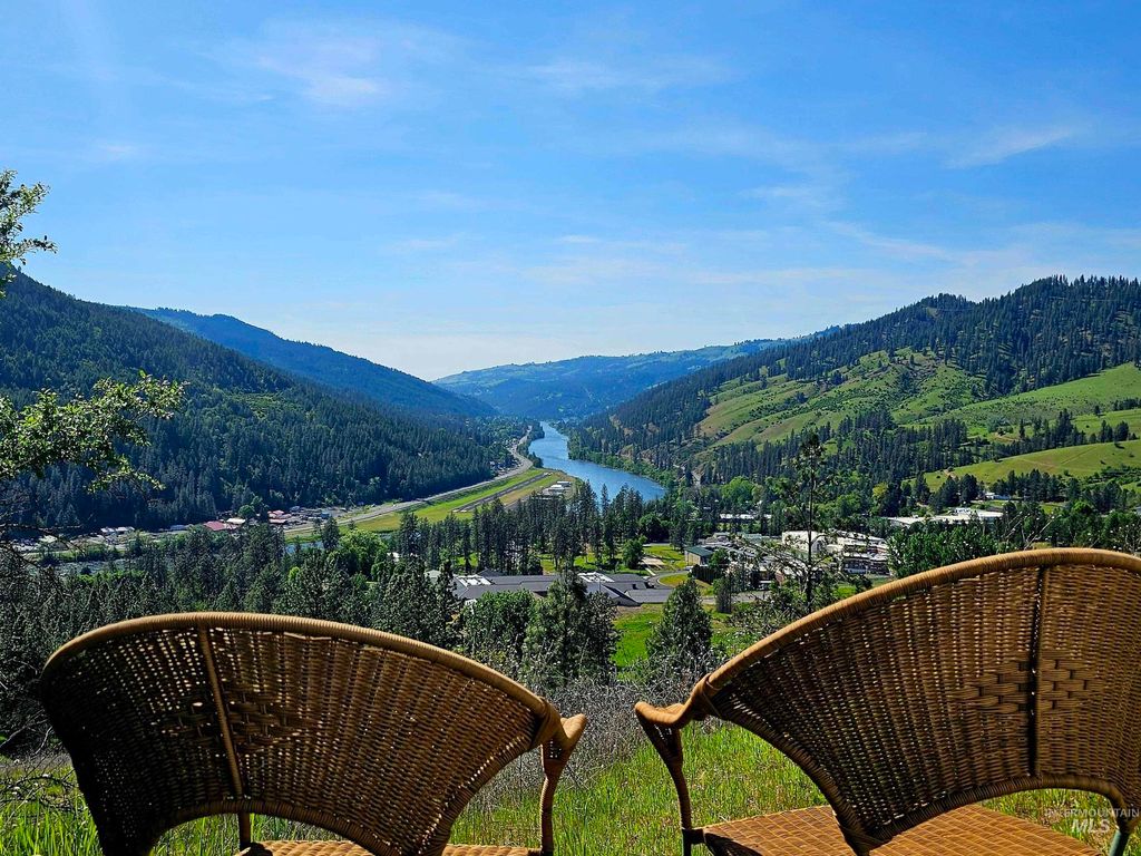 Photo of 91 Shasta Cir, Orofino, ID 83544 (MLS # 98946949)