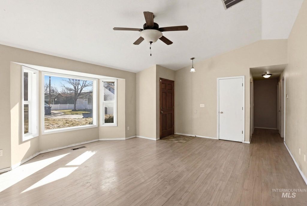 Photo of 1121 Summerwind Pl, Nampa, ID 83651 (MLS # 98976509)