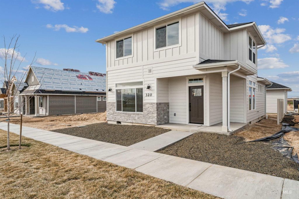 Photo of 320 E Mayfield Springs Blvd, Mayfield, ID 83716 (MLS # 98967402)