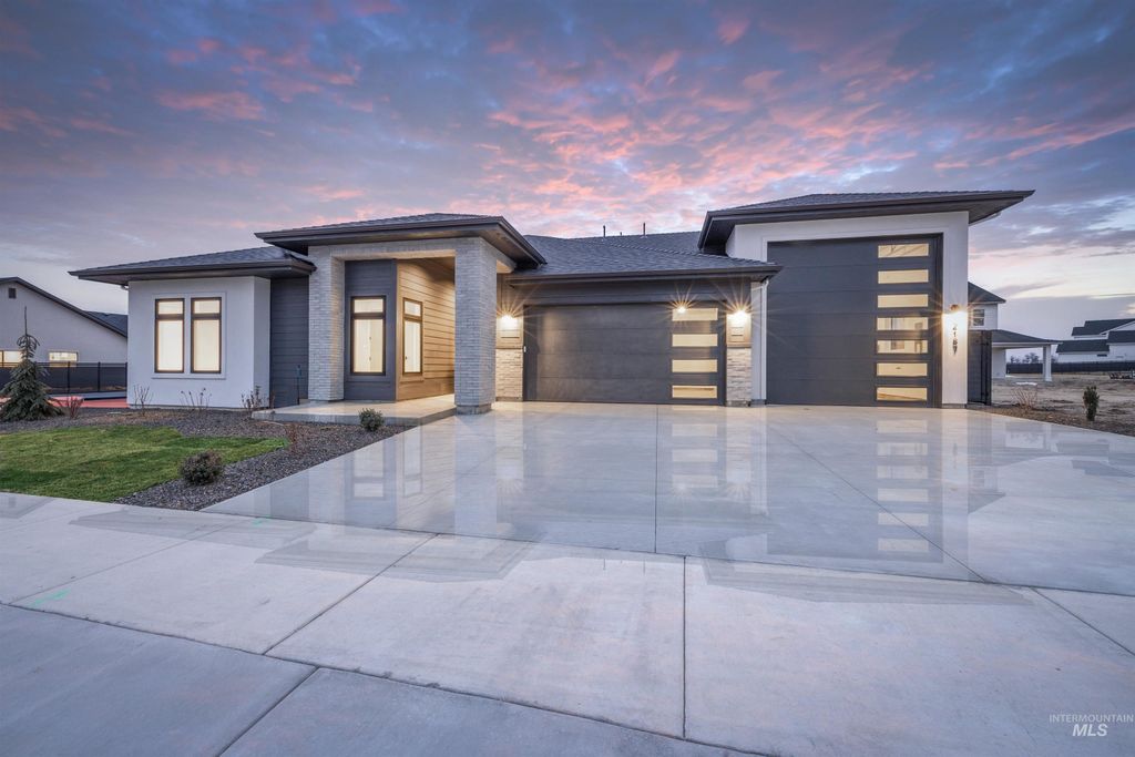 Photo of 7232 N Firhill Pl, Eagle, ID 83616 (MLS # 98982012)