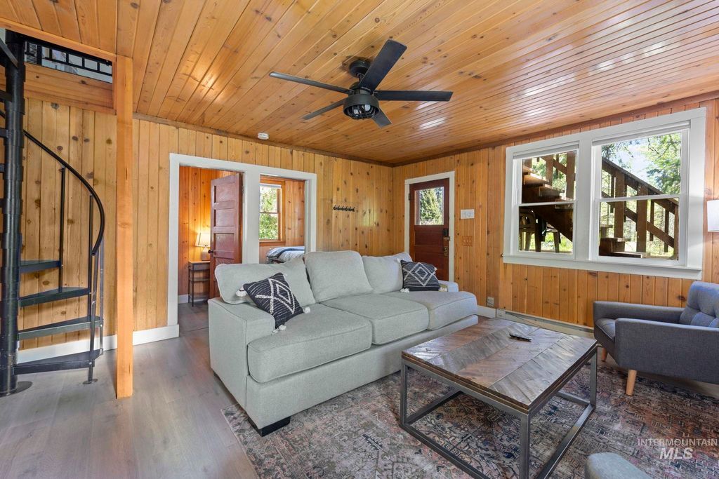 Photo of 1005 Yew Wood, McCall, ID 83638 (MLS # 98987619)