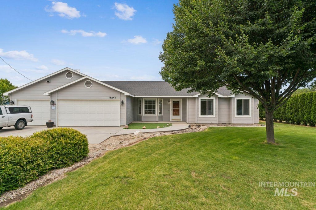 Photo of 8241 Southside Blvd, Nampa, ID 83686 (MLS # 98991266)