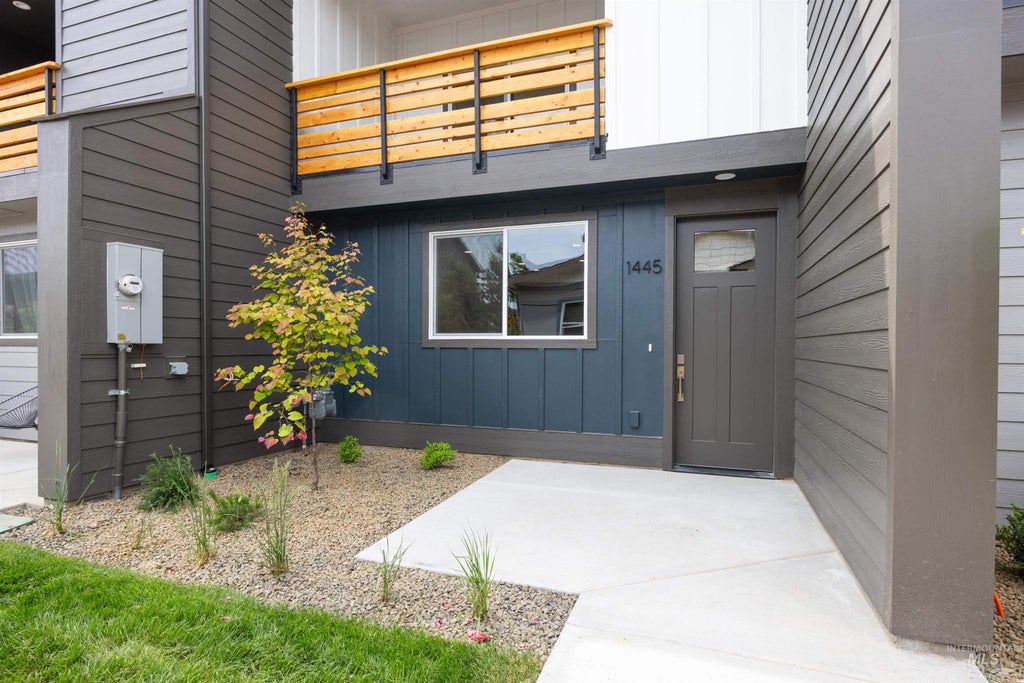 Photo of 1414 N Cole Cottage Lane, Boise, ID 83704 (MLS # 99000503)