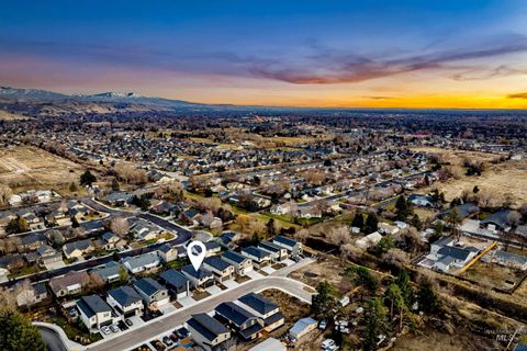 Photo of 8152 N Breezy Ave, Boise, ID 83714 (MLS # 98965554)