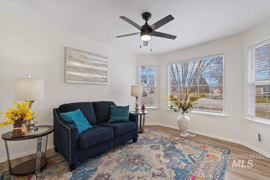 Photo of 4468 S Pinerest Way, Boise, ID 83716 (MLS # 98977080)