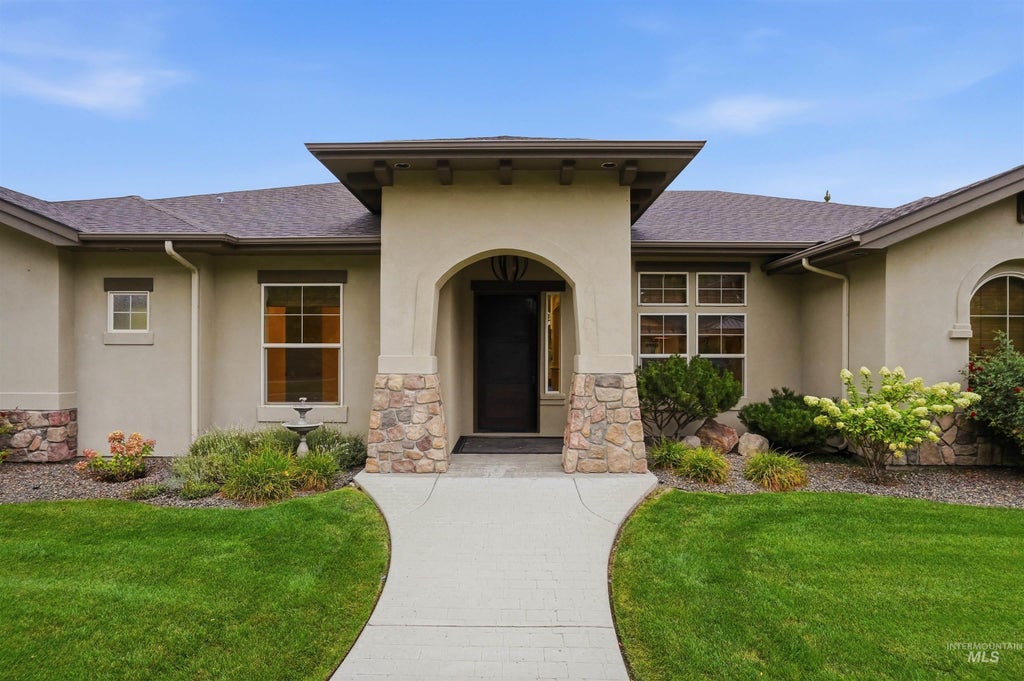 Photo of 3808 W Magic Spruce Dr, Meridian, ID 83646 (MLS # 99000289)