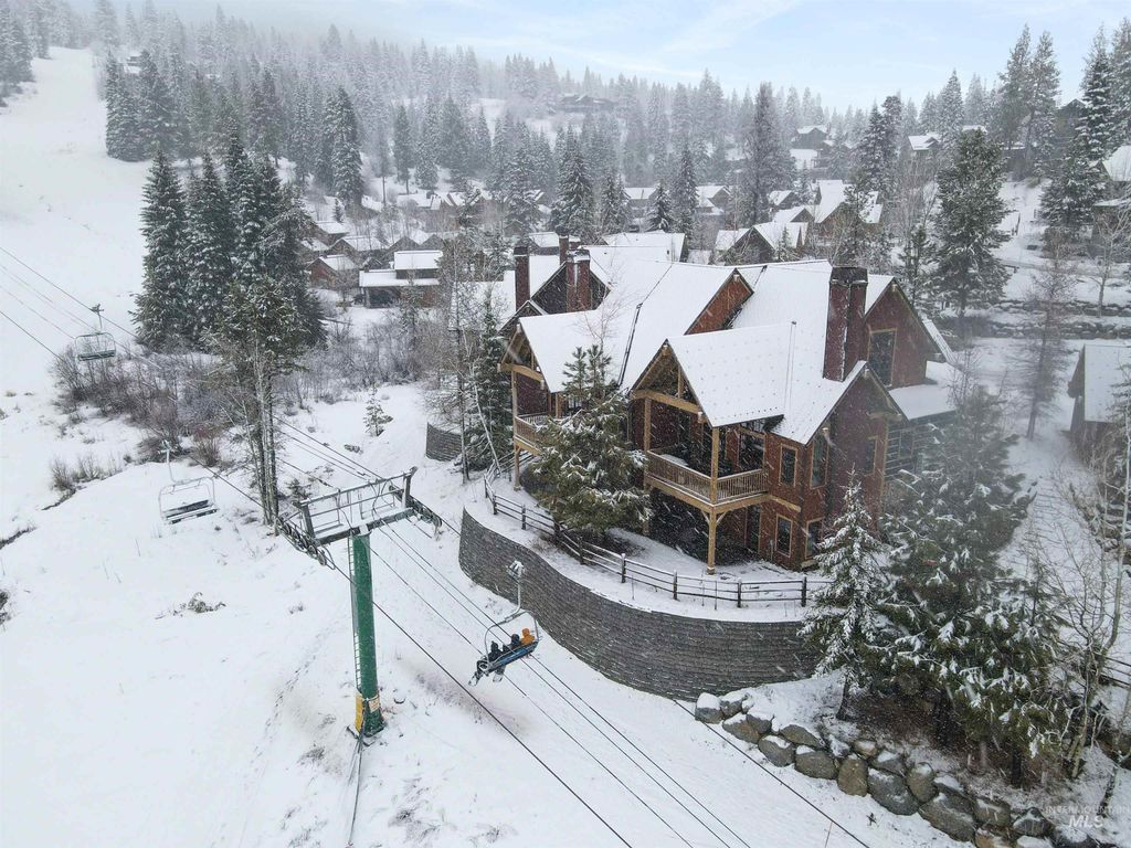 Photo of 55 Golden Bar Court, Donnelly, ID 83615 (MLS # 98979313)