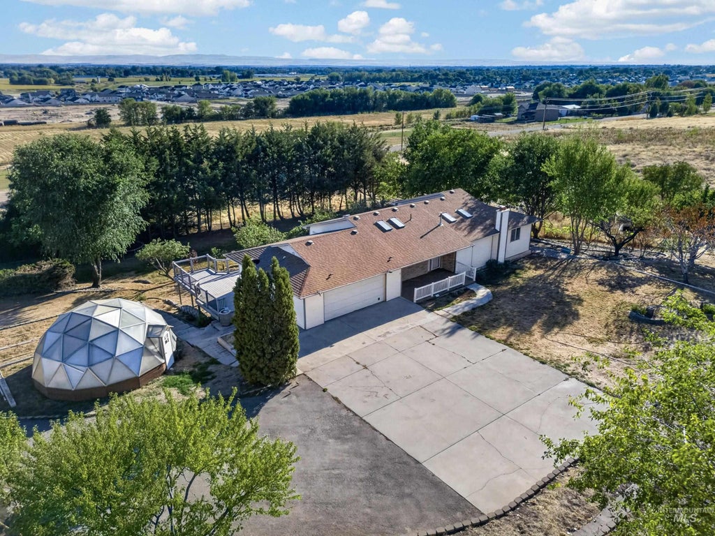 Photo of 9590 Foothill Rd, Middleton, ID 83644 (MLS # 99000128)