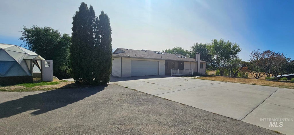 Photo of 9590 Foothill Rd, Middleton, ID 83644 (MLS # 99000128)